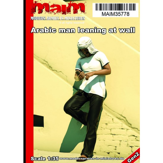 1/35 Arabic Man Leaning Against Wall