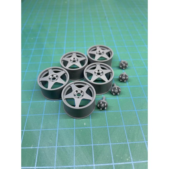 1/24 Speedline 5/5 18'' Wheels