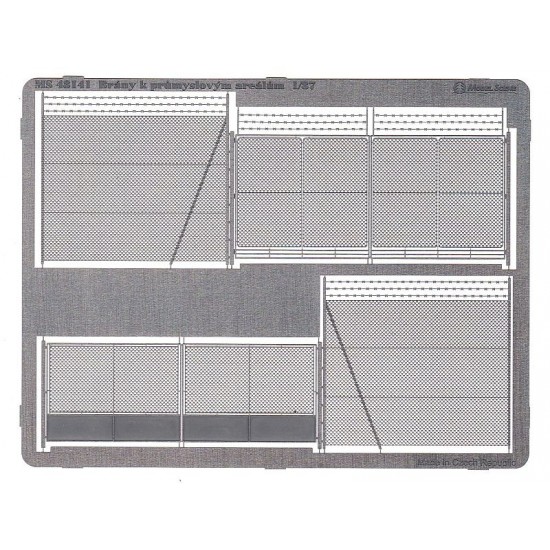 1/72 Chain Mesh Gates (2pcs) & High Fence (length: 86mm) 