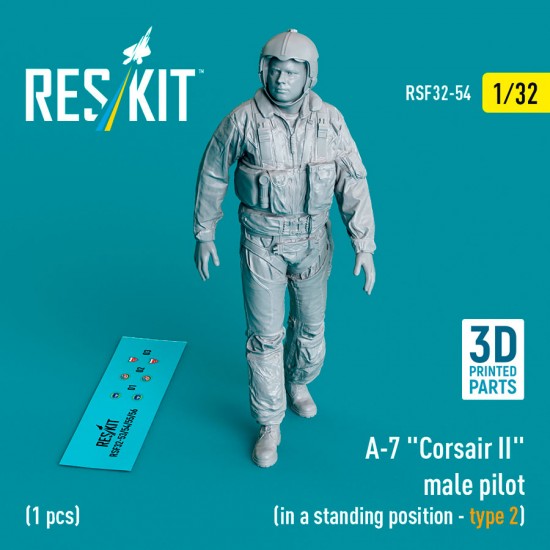 1/32 A-7 Corsair II Male Pilot (In A Standing Position - Type 2)