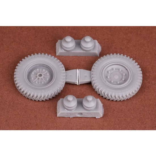 1/35 Sd.Kfz 251 Front Wheel set (angled pattern - sagged)