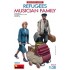 1/35 Refugees Musician Family (2 figures w/luggage)